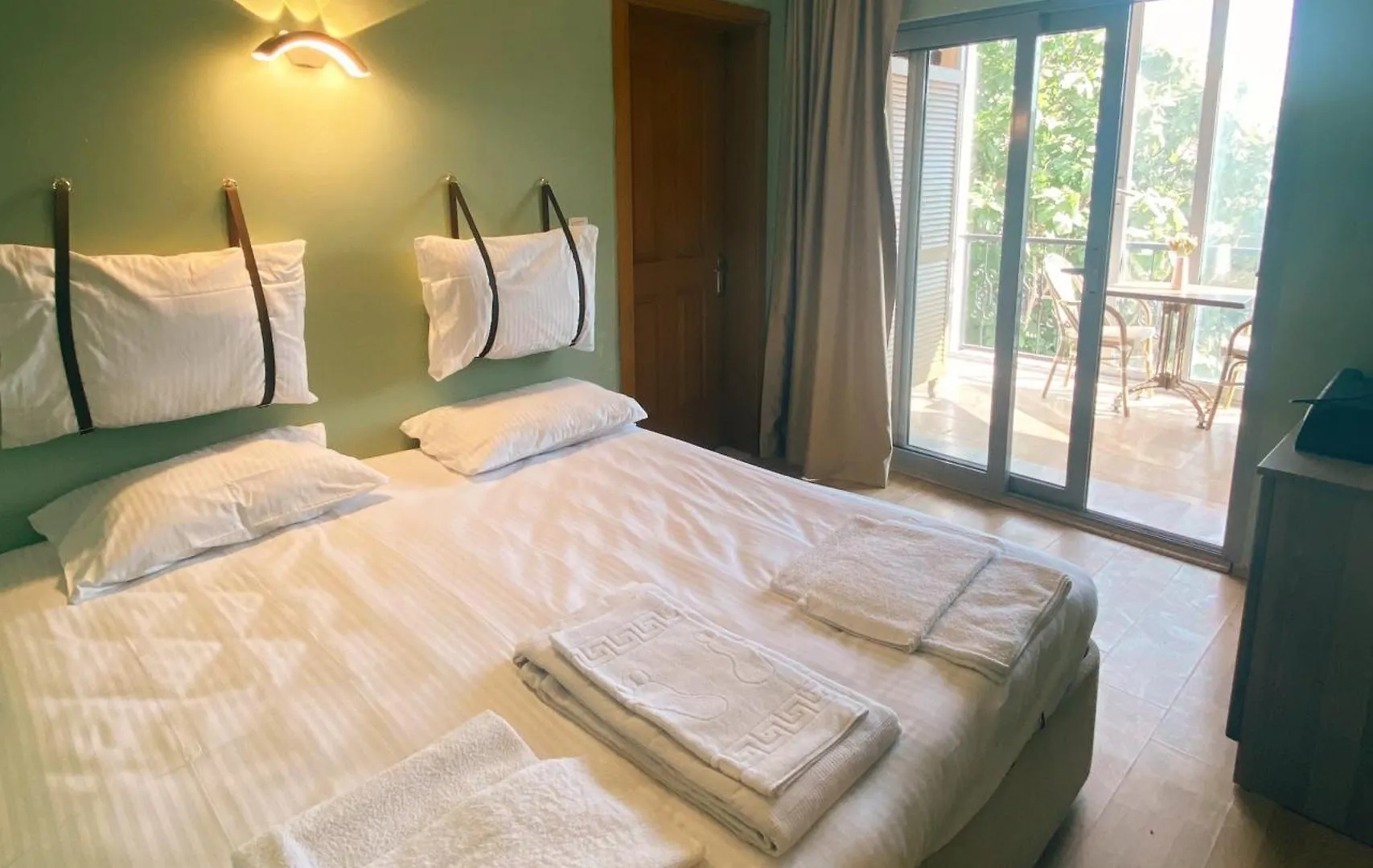 Çeşme Limon Hotel לינה וארוחת בוקר